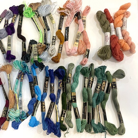 Embroidery Threads - cotton/metallic/silk/wool - Picture 2 of 9